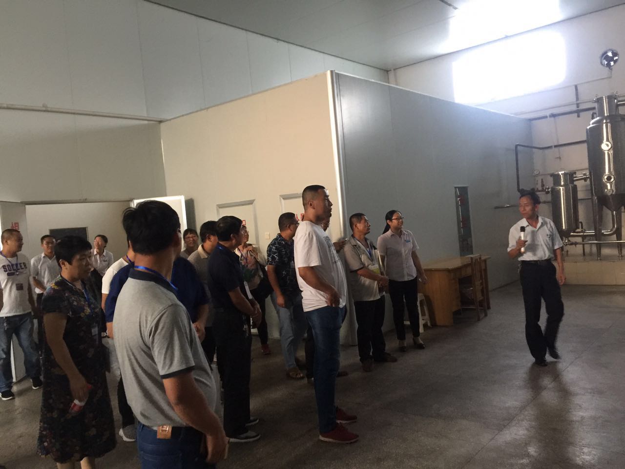 腾飞的双鹰--与您共创企商未来